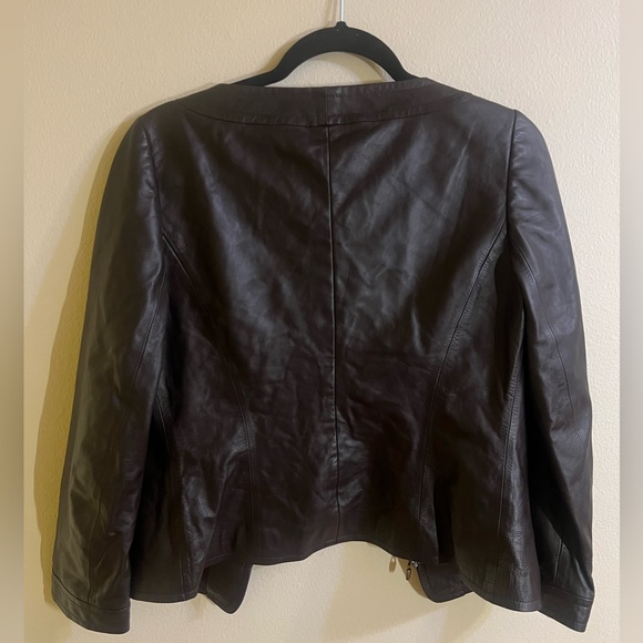 St. John Lambskin LeatherJacket with Flower Embroidery - Picture 2 of 5